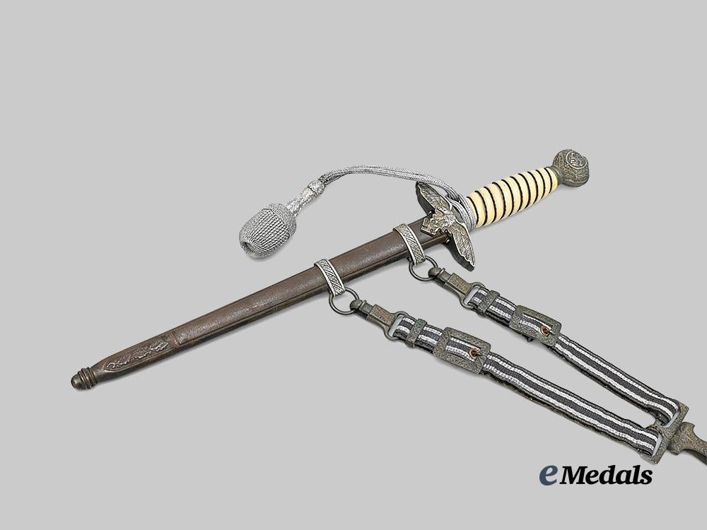 germany,_luftwaffe._an_officer’s_dress_dagger,_with_general’s_hanger,_by_a_l_c_o_s_o_e_medals__g61629_2