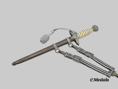 germany,_luftwaffe._an_officer’s_dress_dagger,_with_general’s_hanger,_by_a_l_c_o_s_o_e_medals__g61629_2