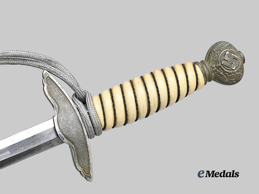 germany,_luftwaffe._an_officer’s_dress_dagger,_with_general’s_hanger,_by_a_l_c_o_s_o_e_medals__g61629_7