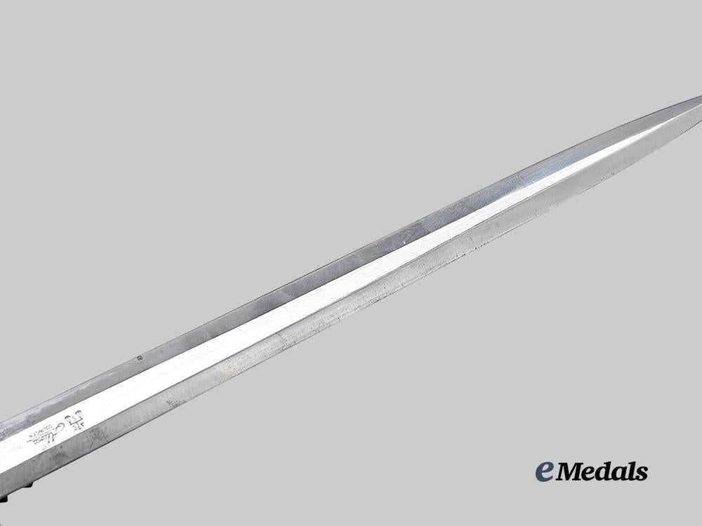 germany,_luftwaffe._an_officer’s_dress_dagger,_with_general’s_hanger,_by_a_l_c_o_s_o_e_medals__g61629_9