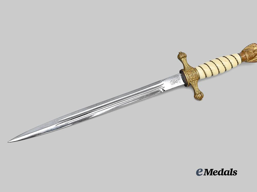 germany,_kriegsmarine._an_officer’s_dress_dagger,_by_weyersberg,_kirschbaum&_cie_e_medals__g61631_4