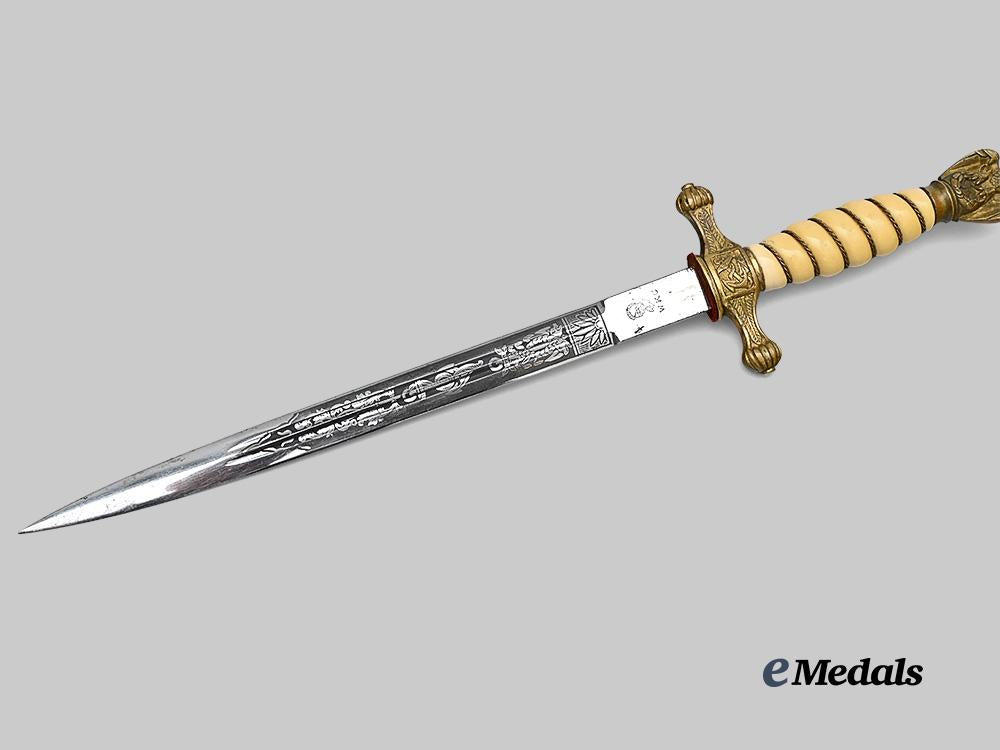 germany,_kriegsmarine._an_officer’s_dress_dagger,_by_weyersberg,_kirschbaum&_cie_e_medals__g61632_4