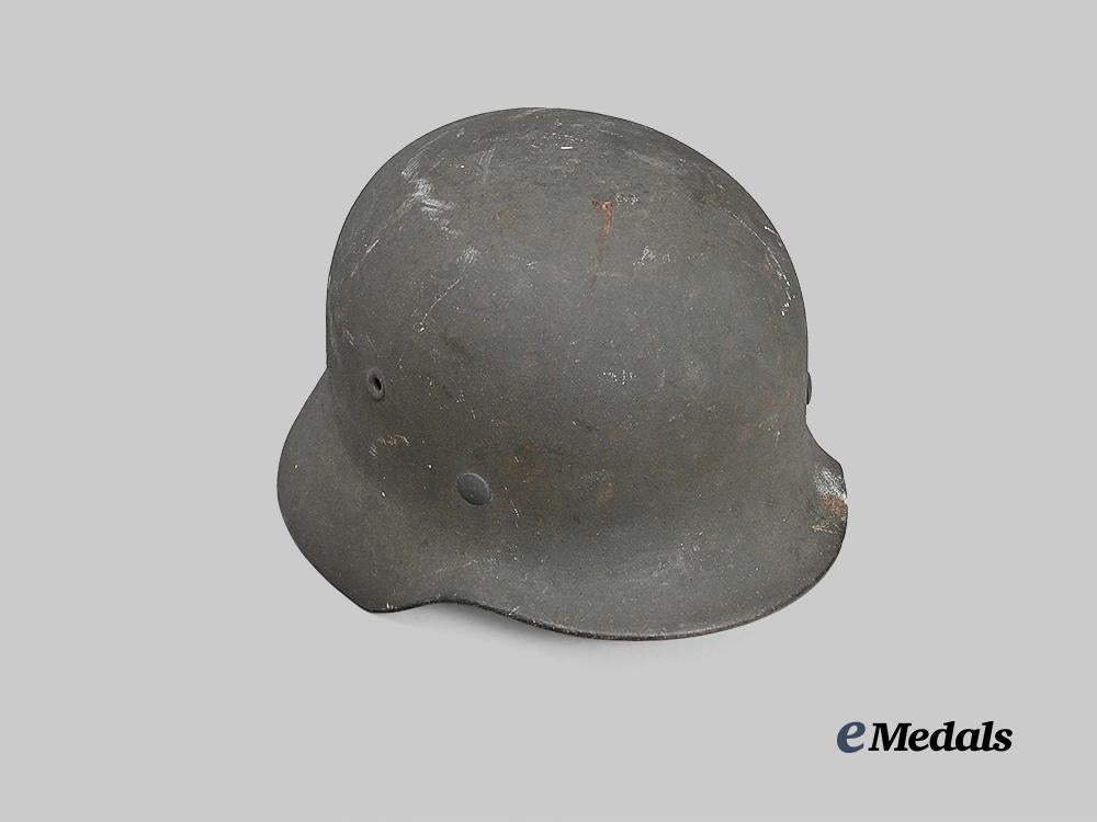 germany,_kriegsmarine._an_m40_stahlhelm,_named_and_single_decal_version,_by_sächsische_emaillier_und_stanzwerke_e_medals__g61635_3
