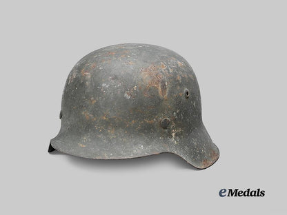 germany,_heer._an_m42_stahlhelm,_by_sächsische_emaillier_und_stanzwerke_e_medals__g61636__4