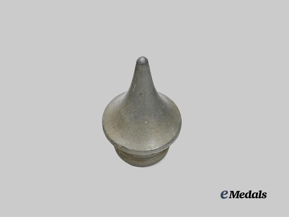 germany,_imperial._a_pair_of_accessories_for_a_prussian_model1915_pickelhaube_e_medals__g61639_6