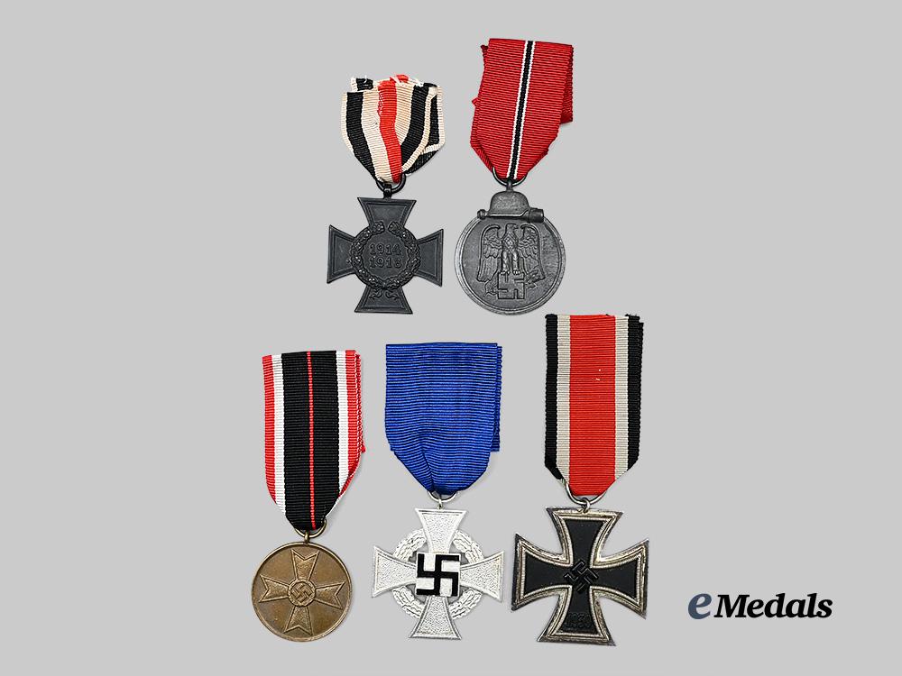 germany,_wehrmacht._a_mixed_lot_of_awards_for_military_and_civil_service_e_medals__g61641_2