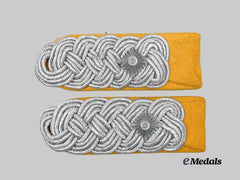 Germany, Luftwaffe. A Pair of Flight Personnel/Fallschirmjäger Oberstleutnant Shoulder Boards