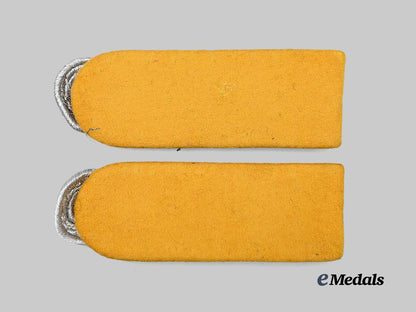 germany,_luftwaffe._a_pair_of_flight_personnel/_fallschirmjäger_oberstleutnant_shoulder_boards_e_medals__g61643_3