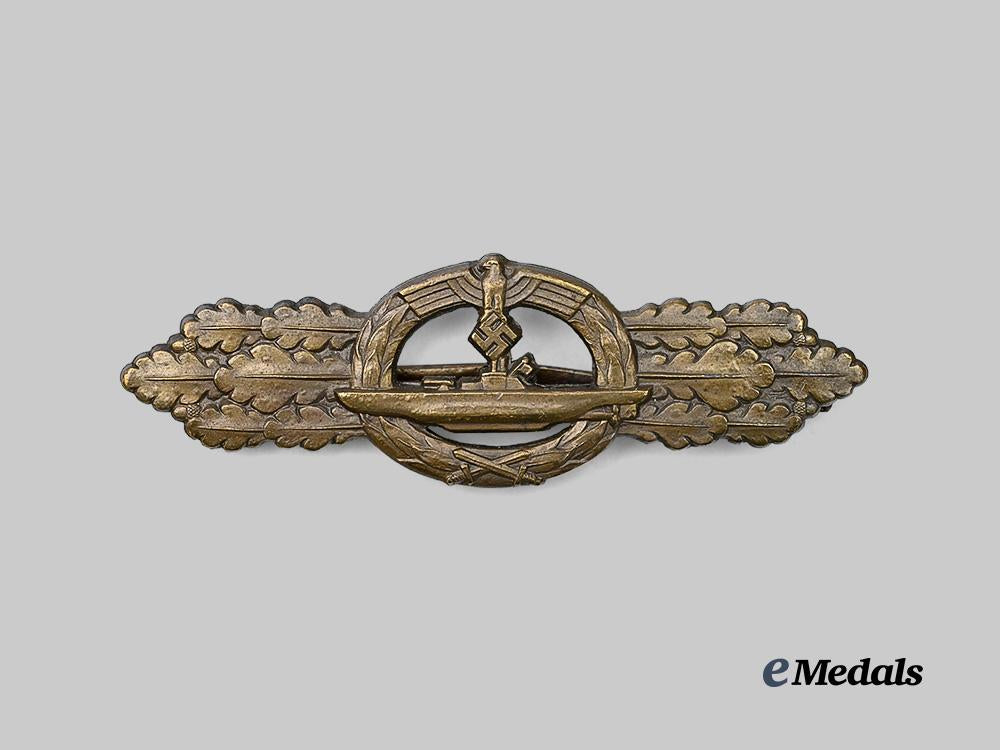 germany,_kriegsmarine._a_u-_boat_clasp,_bronze_grade,_second_pattern_by_schwerin_e_medals__g61645_2