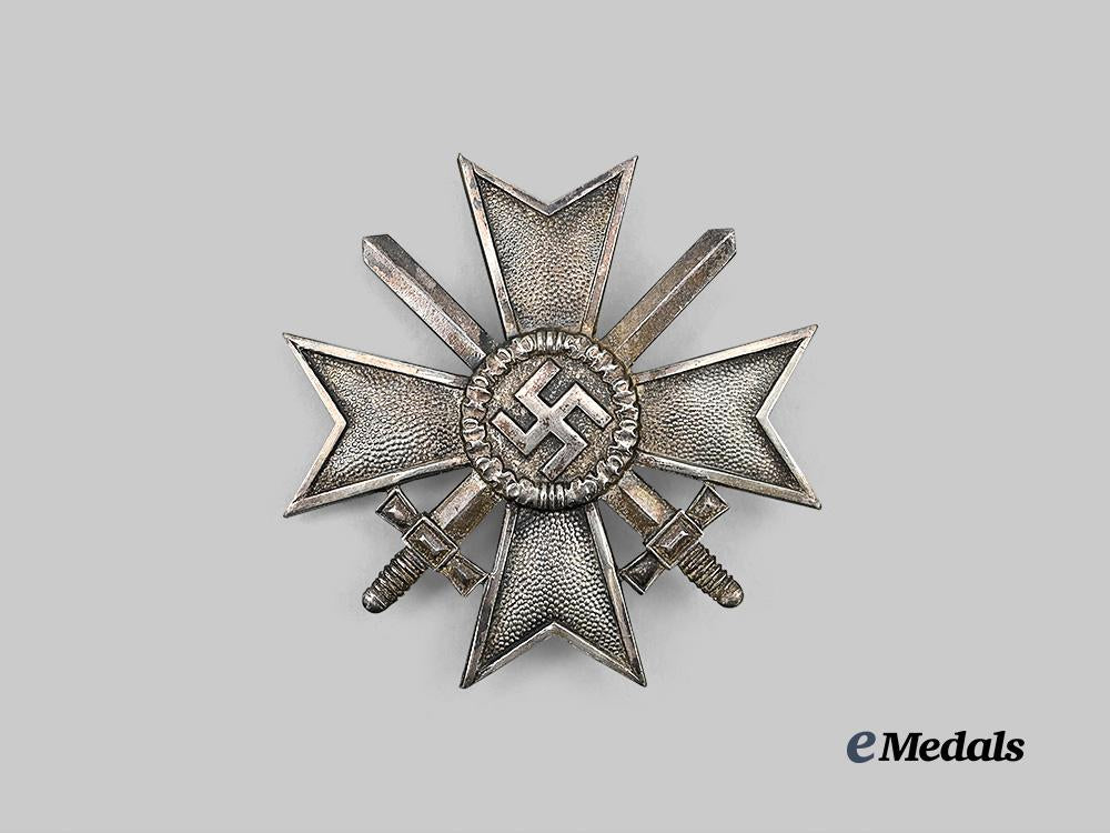 germany,_wehrmacht._a_war_merit_cross_i_class_with_swords_and_case,_by_deschler&_sohn_e_medals__g61648_6