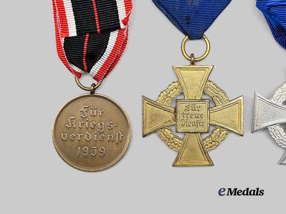 germany,_third_reich._a_mixed_lot_of_awards_for_military_and_civil_service_e_medals__g61653_13