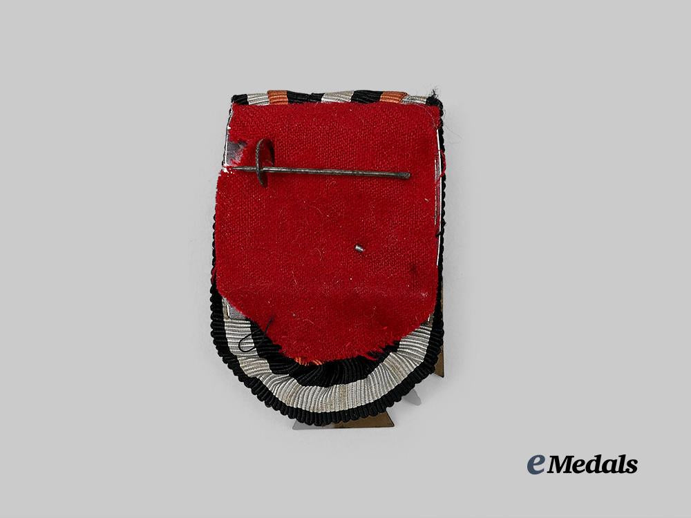 germany,_third_reich._an_honour_cross_of_the_world_war1914/1918_for_combatants,_on_parade_mount,_by_heinrich_kissing_e_medals__g61657_4