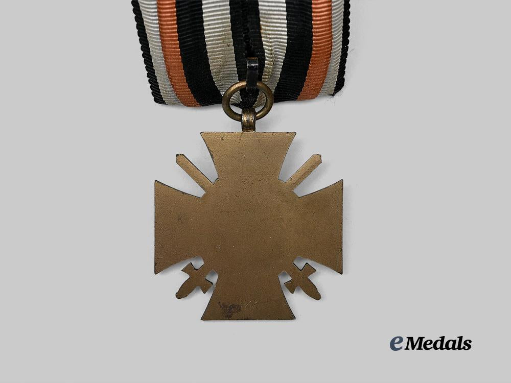 germany,_third_reich._an_honour_cross_of_the_world_war1914/1918_for_combatants,_on_parade_mount,_by_heinrich_kissing_e_medals__g61657_5