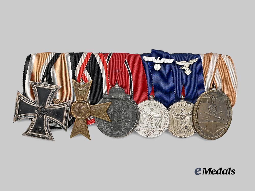 germany,_wehrmacht._a_long_service_medal_bar_for_an_eastern_front_combatant_e_medals__g61682_2