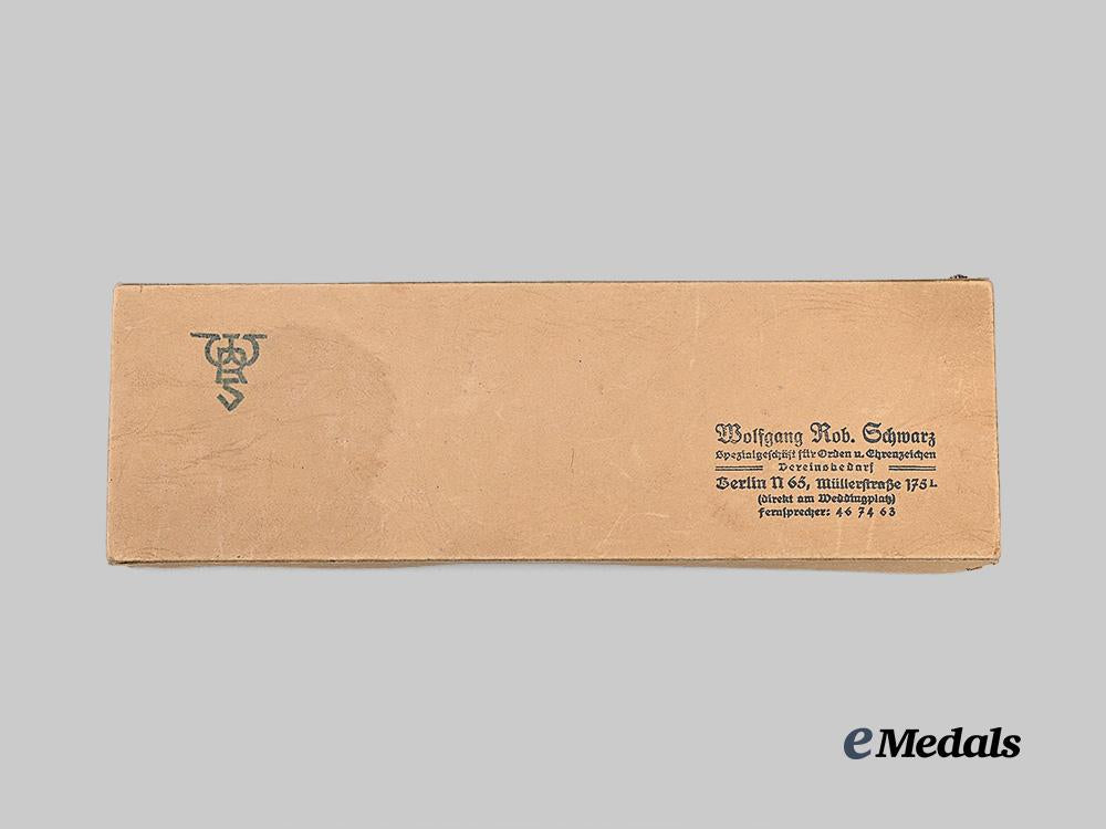 germany,_imperial._a_medal_bar_for_first_world_war_and_third_reich_police_service,_with_case,_by_wolfgang_robert_schwarz_e_medals__g61687_2