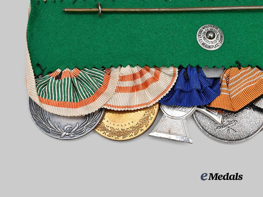 germany,_imperial._a_medal_bar_for_first_world_war_and_third_reich_police_service,_with_case,_by_wolfgang_robert_schwarz_e_medals__g61687_9