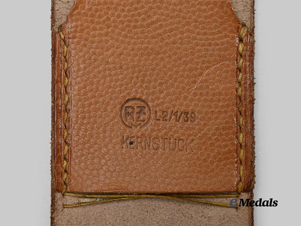 germany,_n_s_d_a_p._a_political_leader’s_belt_and_buckle,_by_friedrich_linden_e_medals__g61689_7