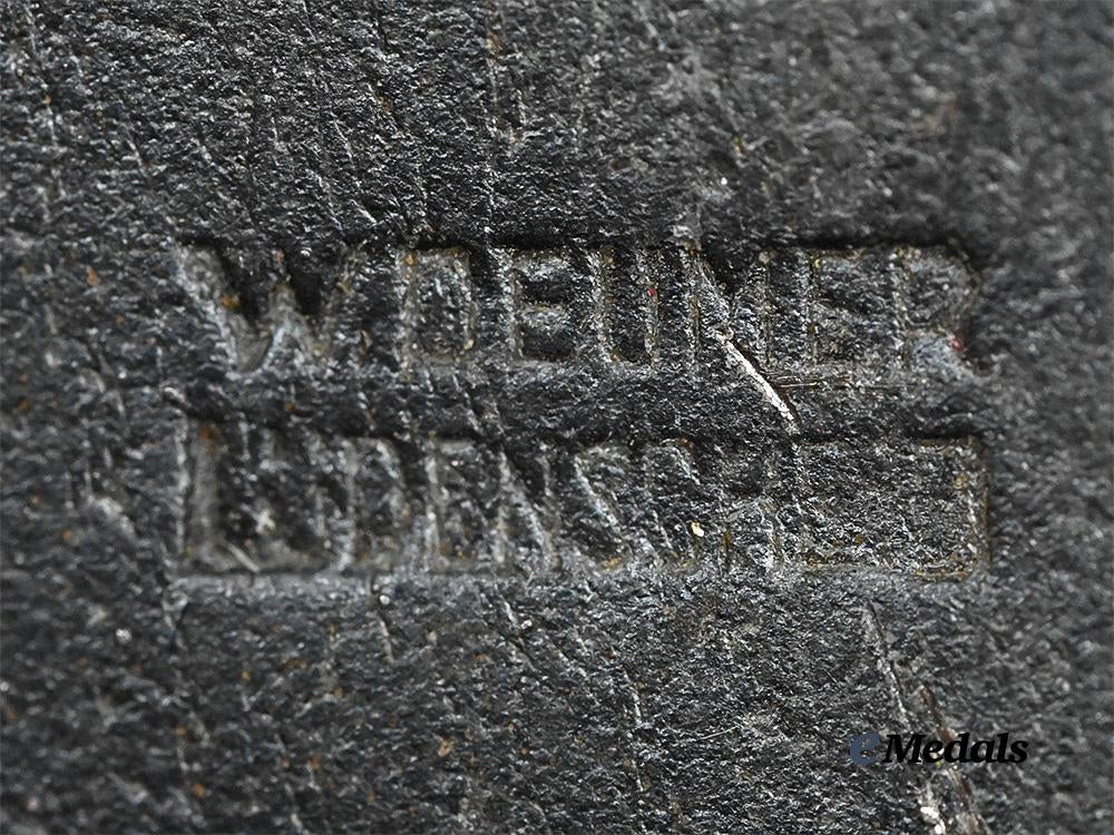 germany,_luftwaffe._a_radio_operator_and_air_gunner_badge,_by_wilhelm_deumer_e_medals__g61699_5