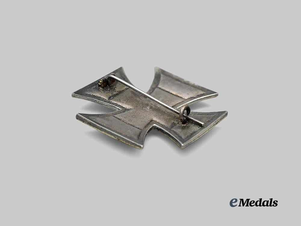germany,_imperial._a1914_iron_cross_i_class,_pillowback_version,_by_a._werner&_söhne_e_medals__g61701_4