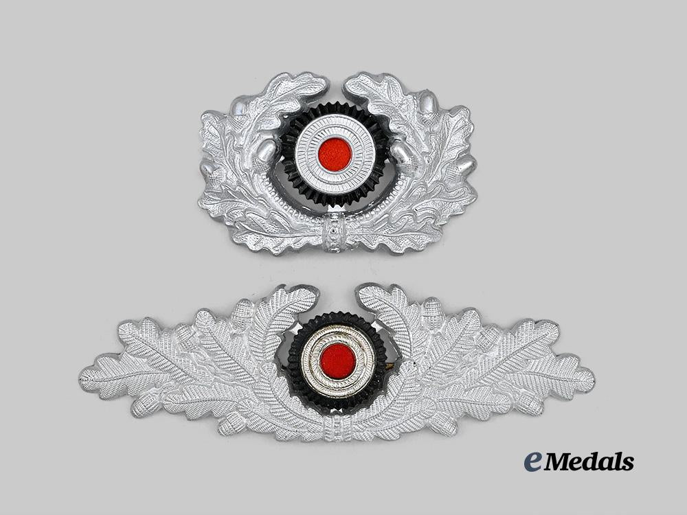 germany,_third_reich._a_pair_of_mint_cap_cockades_for_heer_and_forestry_personnel_e_medals__g61707_2