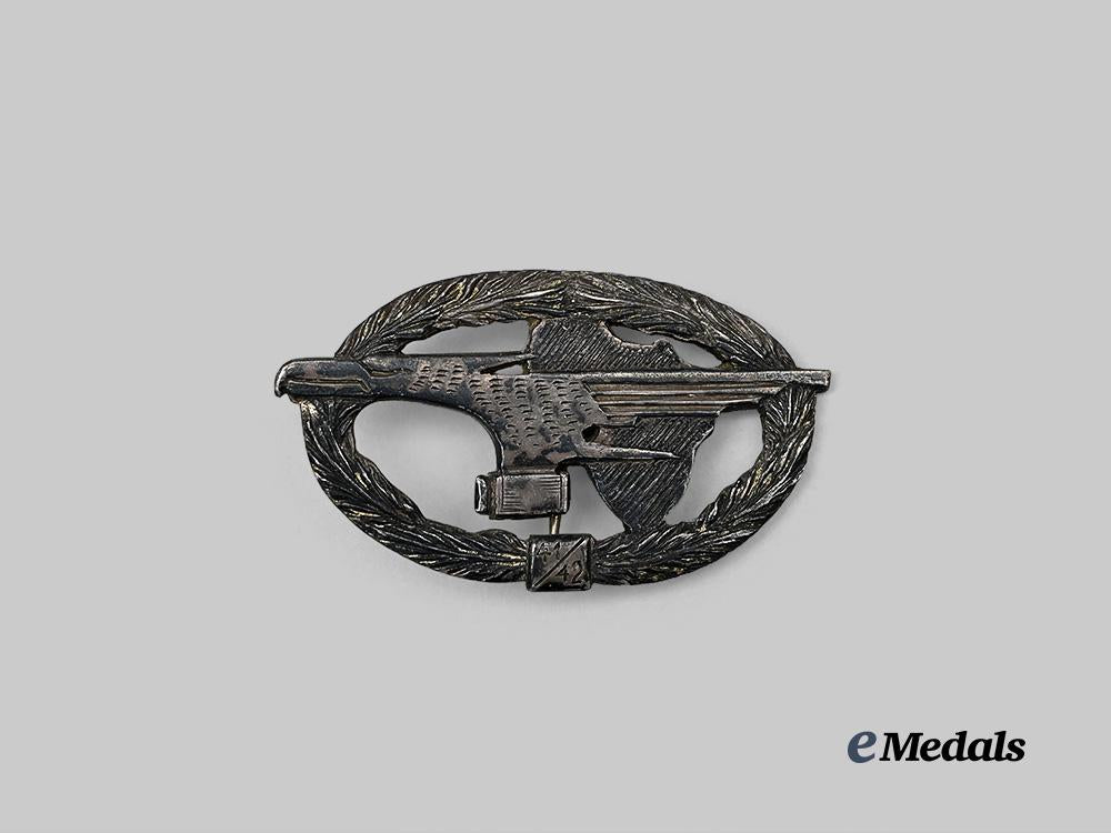 germany,_luftwaffe._an_afrikakorps_commemorative_badge_in_silver,_with_certificate_of_authenticity_e_medals__g61710_3