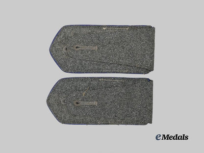 germany,_heer._a_rare_set_of_russian_liberation_army_medical_n_c_o_shoulder_straps_e_medals__g61712_3