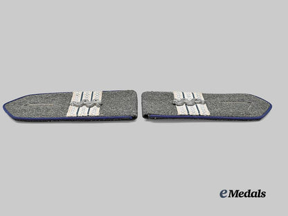 germany,_heer._a_rare_set_of_russian_liberation_army_medical_n_c_o_shoulder_straps_e_medals__g61712_4