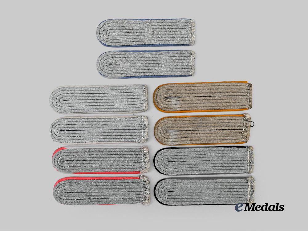 germany,_heer._a_mixed_lot_of_shoulder_boards_for_leutnant_ranks_e_medals__g61713_3