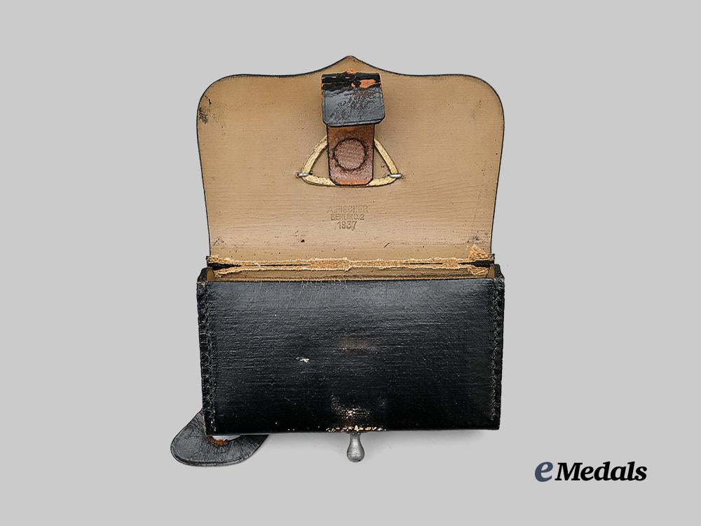 germany,_ordnungspolizei._a_schutzpolizei_ammunition_cartouche,_by_albert_fischer_e_medals__g61715_4