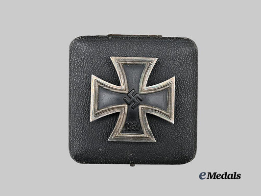 germany,_wehrmacht._a1939_iron_cross_i_class,_brass_core_version_with_case,_by_ferdinand_hoffstätter_e_medals__g61717_4