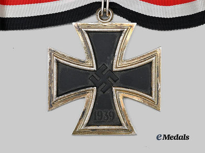 germany,_wehrmacht._a1939_grand_cross_of_the_iron_cross,_exhibition_example_by_rudolf_souval,_c.1960_e_medals__g61722_5