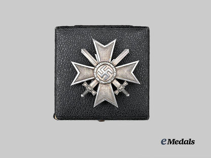 germany,_wehrmacht._a_war_merit_cross_i_class_with_swords_and_case,_by_julius_bauer&_söhne_e_medals__g61724_4