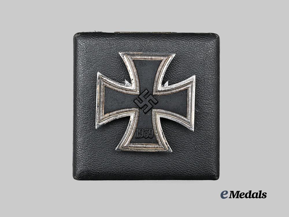 germany,_wehrmacht._a1939_iron_cross_i_class,_with_case,_by_c._f._zimmermann_e_medals__g61729_4