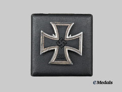 Germany, Wehrmacht. A 1939 Iron Cross I Class, with Case, by C.F. Zimmermann