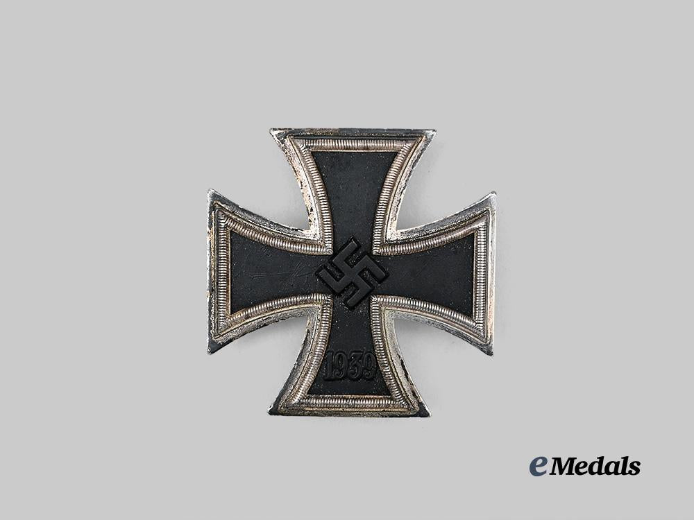 germany,_wehrmacht._a1939_iron_cross_i_class,_with_case,_by_c._f._zimmermann_e_medals__g61729_5