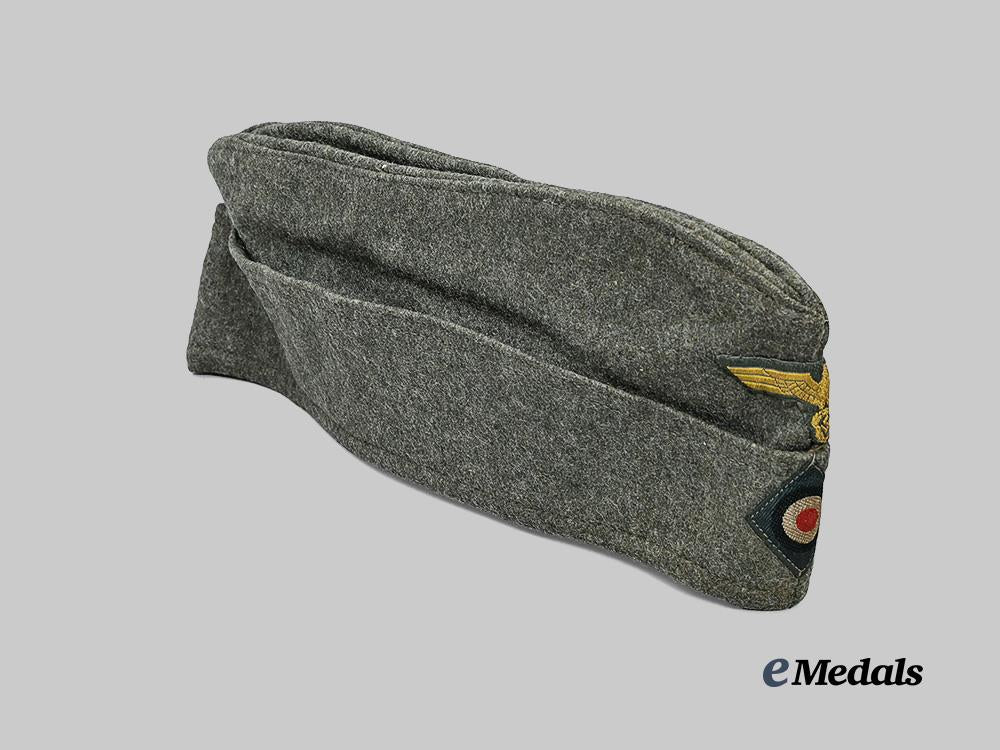 germany,_kriegsmarine._a_coastal_artillery_overseas_cap,_owner-_attributed,_by_société_chapelière_parisienne_e_medals__g61732_5