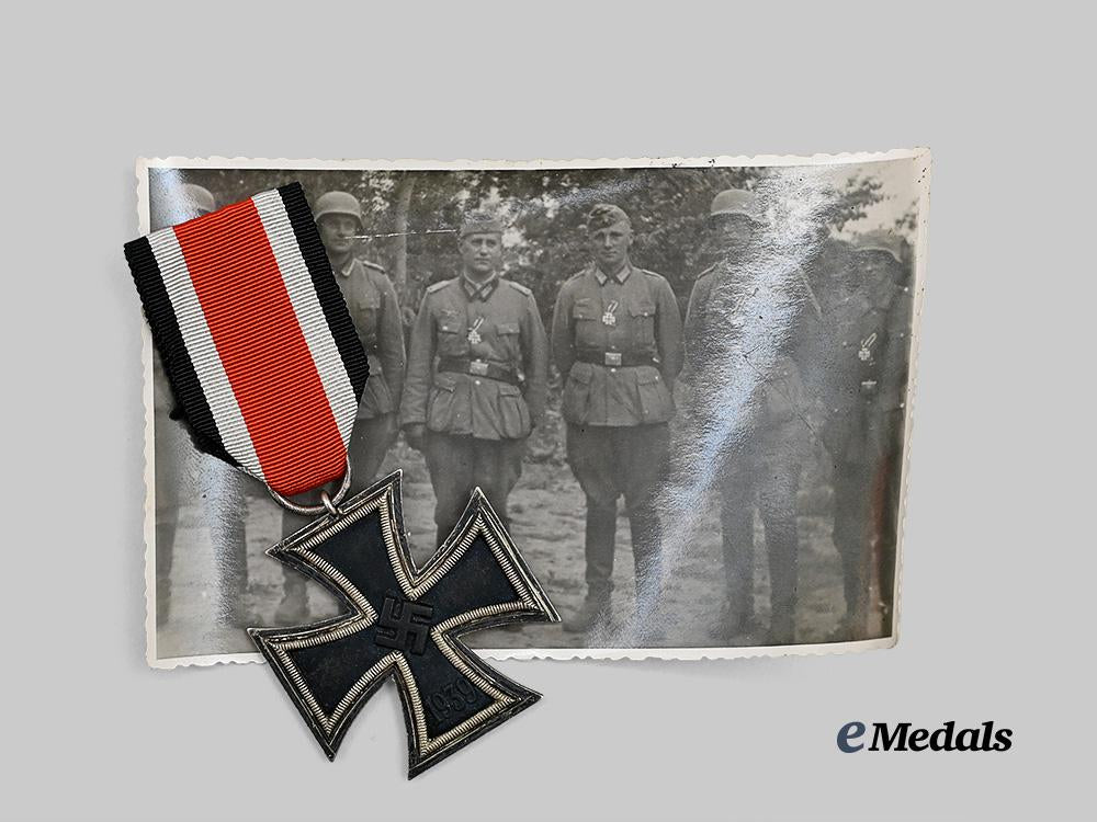 germany,_wehrmacht._a1939_iron_cross_i_i_class,_with_recipient_photo_e_medals__g61735_2