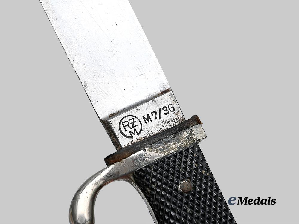 germany,_h_j._a_member’s_knife,_by_e.&_f._hörster_e_medals__g61739_10