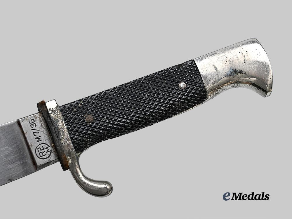 germany,_h_j._a_member’s_knife,_by_e.&_f._hörster_e_medals__g61739_6