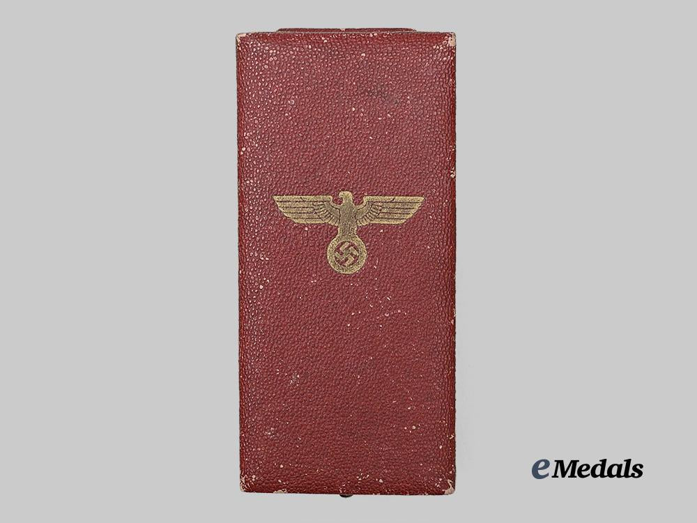 germany,_third_reich._an_entry_into_the_sudetenland_commemorative_medal,_in_case_of_issue_e_medals__g61753_2