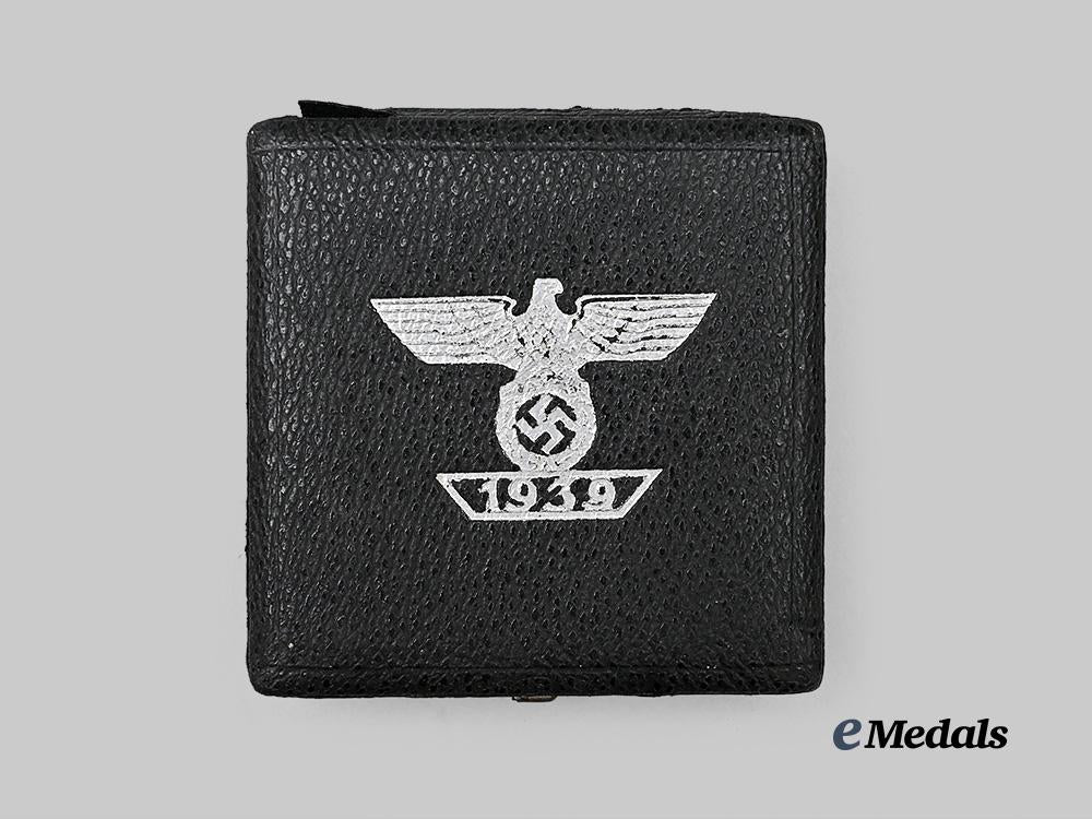 germany,_wehrmacht._a1939_clasp_to_the_iron_cross_i_class,_with_case,_by_eugen_schmidhäussler_e_medals__g61757_2