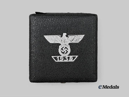 germany,_wehrmacht._a1939_clasp_to_the_iron_cross_i_class,_with_case,_by_eugen_schmidhäussler_e_medals__g61757_2
