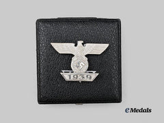 Germany, Wehrmacht. A Mint 1939 Clasp to the Iron Cross I Class, with Case, Type A by B.H. Mayer