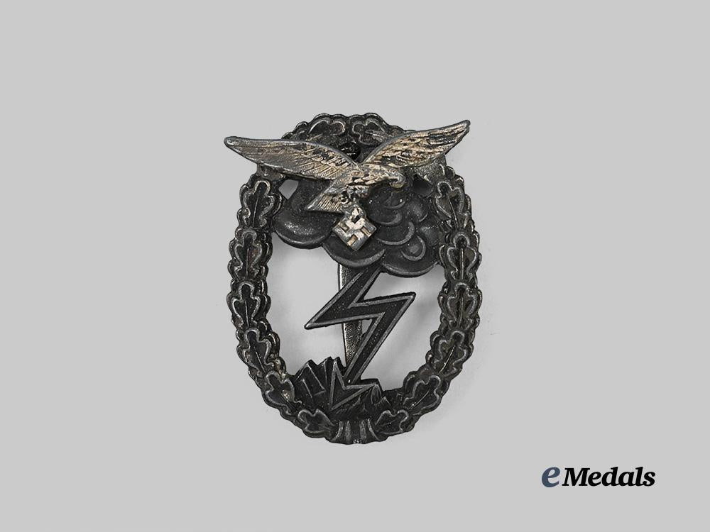 germany,_luftwaffe._a_ground_assault_badge,_by_rudolf_karneth_e_medals__g61762_2