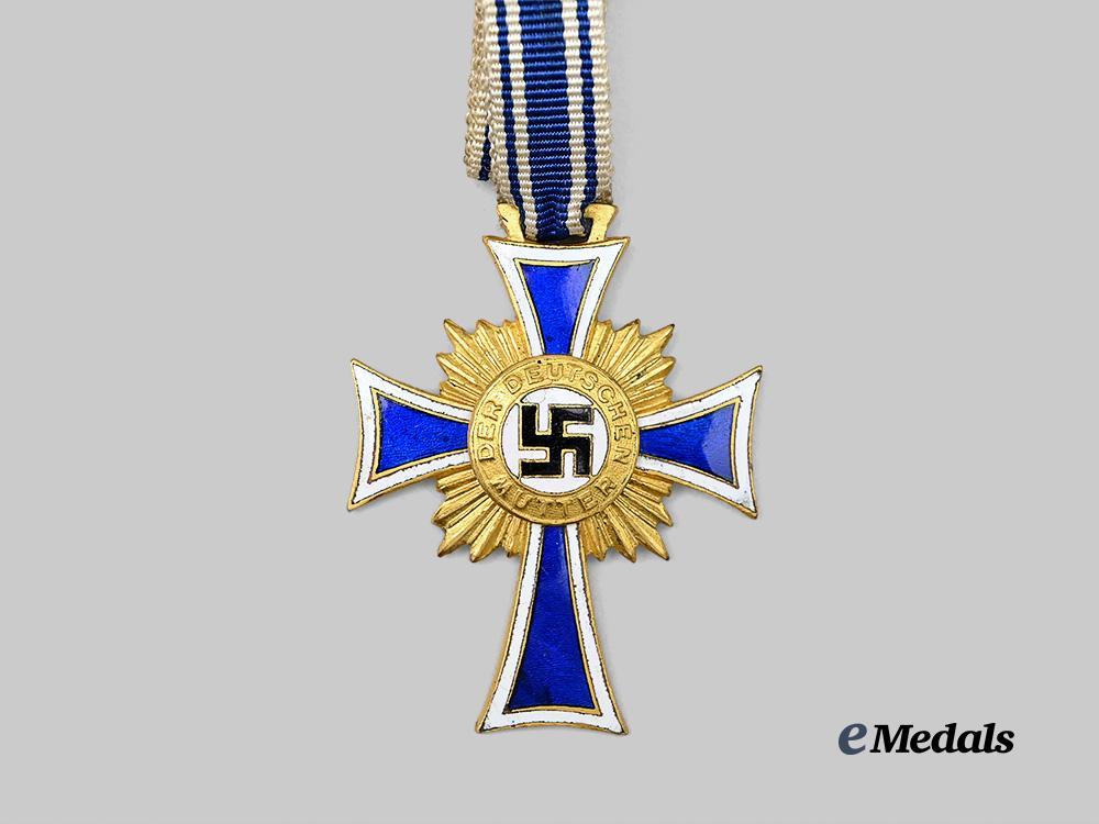 germany,_third_reich._an_honour_cross_of_the_german_mother,_gold_grade_with_case,_by_august_g._tham_e_medals__g61768_8