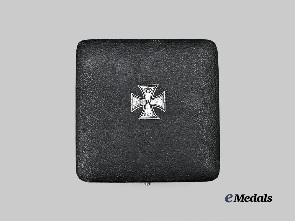 germany,_imperial._a1914_iron_cross_i_class,_privately-_purchased_example,_with_case_e_medals__g61773_2