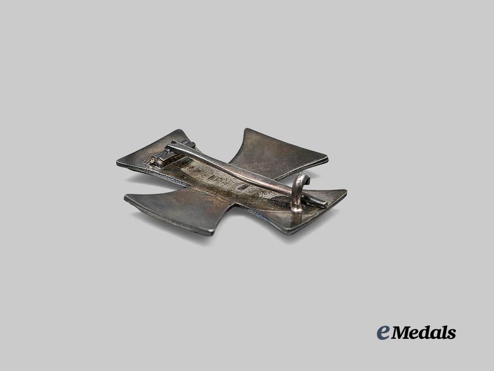 germany,_imperial._a1914_iron_cross_i_class,_privately-_purchased_example,_with_case_e_medals__g61773_7