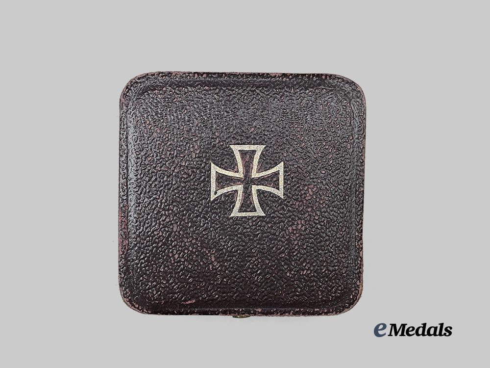 germany,_imperial._a1914_iron_cross_i_class,_by_carl_dillenius,_with_case_e_medals__g61774_2