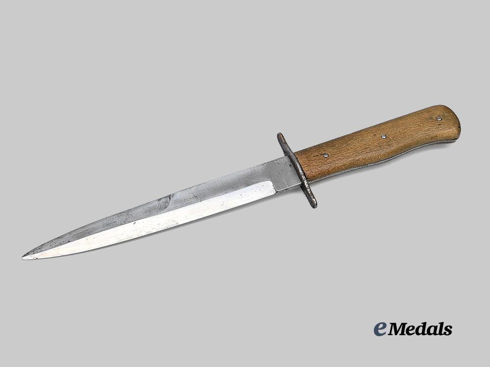 germany,_wehrmacht._a_boot_knife_for_close_combat_e_medals__g61794_5
