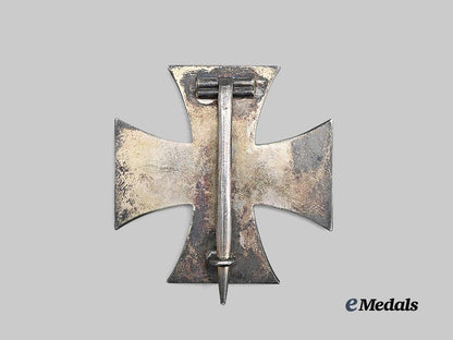germany,_imperial._a1914_iron_cross_i_class,_by_k_o_e_medals__g61825_3